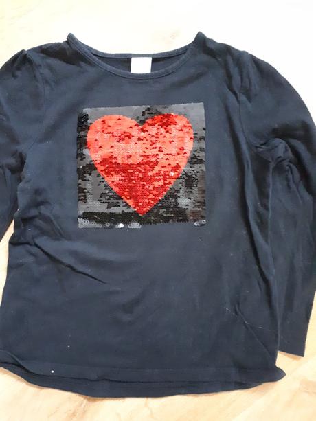 Krásné tričko s přeměňovacími flitry, c&a,134