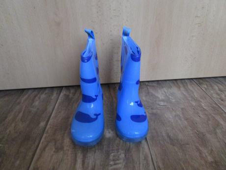 Velmi pěkné modré gumovky č. 22, 22