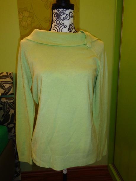 Příjemný měkoučký svítivě zelený svetr - elegantní, bhs,38