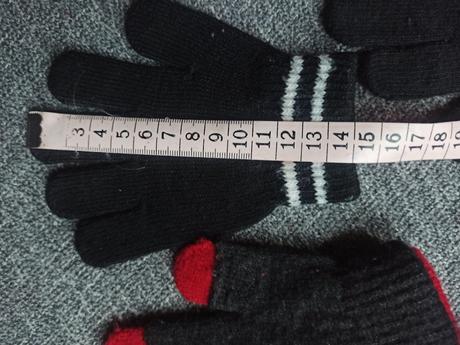 Čepice a rukavice, 122