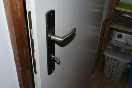 Nerezove kliky na dvere,