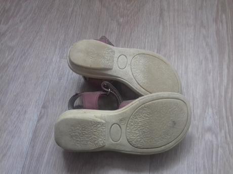 Celokožené sandálky, kornecki,27