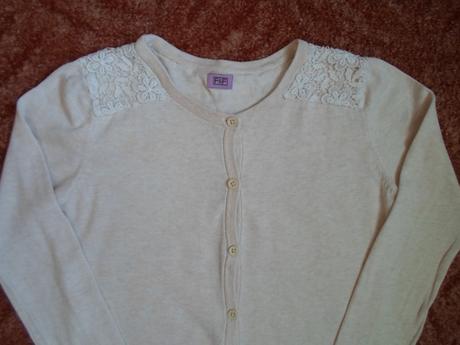 Béžový svetr svetřík s krajkou, f&f,152