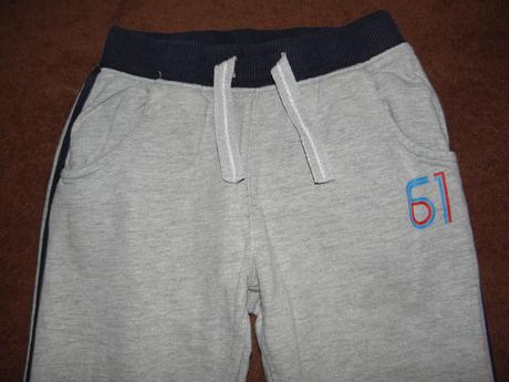 Chlapecké tepláky zn. mothercare vel.122/128, mothercare,122