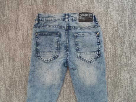 Modré kalhoty rifle džíny, chapter young,152