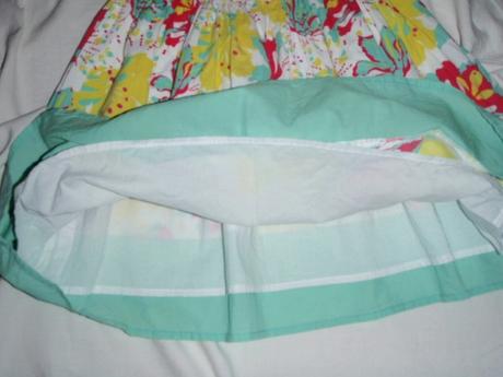 Krásné nepřehlédnutelné květované šaty, bows & arrows,92