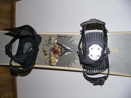 Pěkný používaný snowboard, délka 137, 130-139 cm