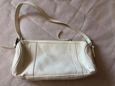 Mala bila kulata kabelka dirkovana mango, mango