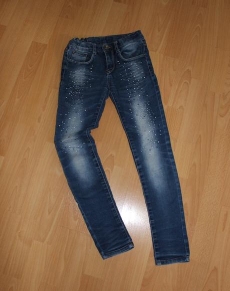 Rifle, džíny, slimky s kamínky, takko,146