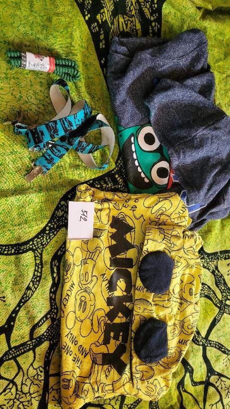 2 x mikina, kšandy a samozavazovací tkaničky, 122