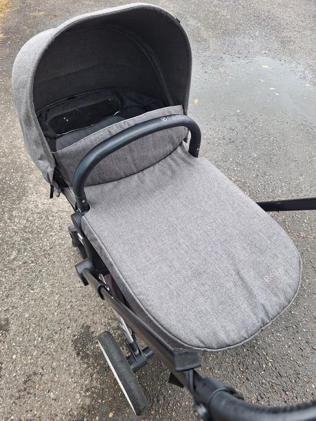 Dětský kočárek s bohatou výbavou, cybex,cybex priam se sedadlem lux seat