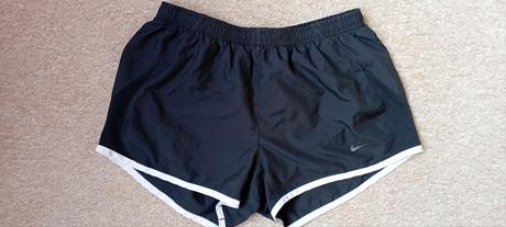 Šortky zn."nike" vel."s", nike,s