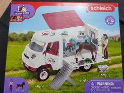 Hrací set Mobilní veterinární stanice s hannoverským hříbětem schleich® HORSE CLUB