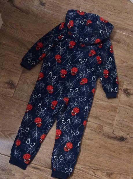 Huňatý overal ,,spiderman", marks & spencer,116