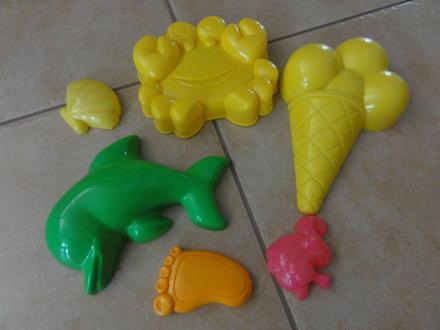 Nepoužívané bábovky,