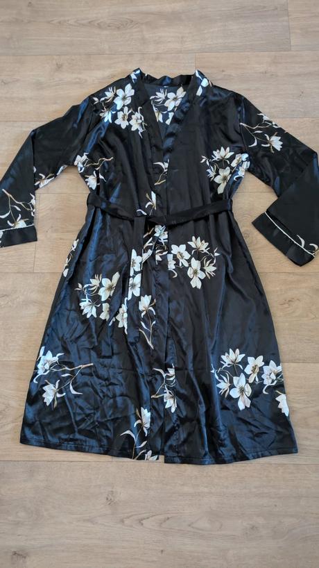 T451 saténový župan vel. xl, xl