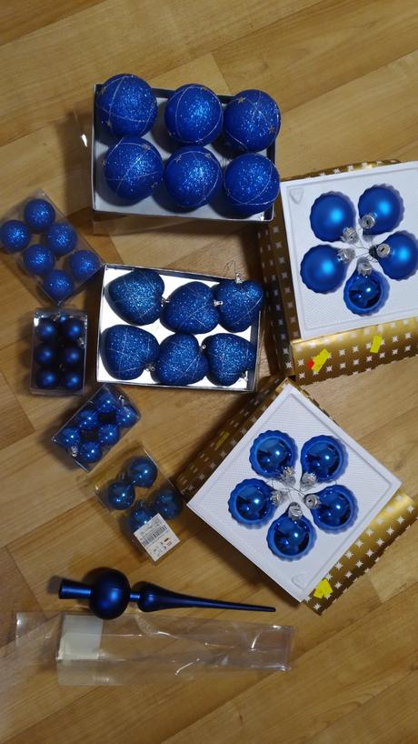 Vánoční věnec + ozdoby, 