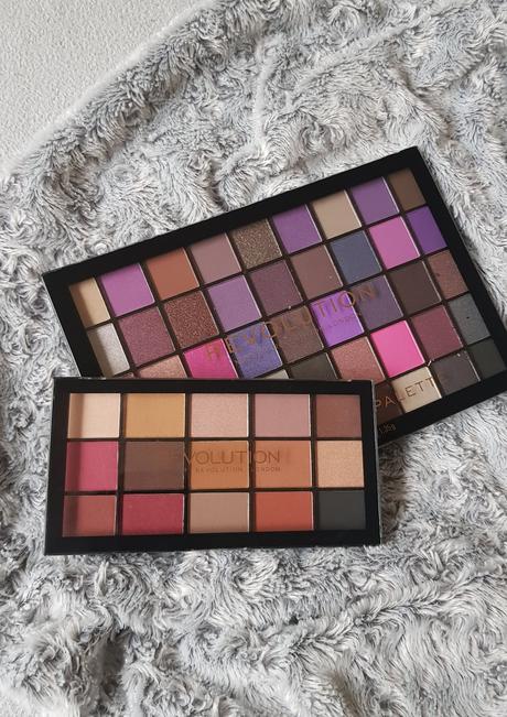 Maxi paleta očních stínů revolution,