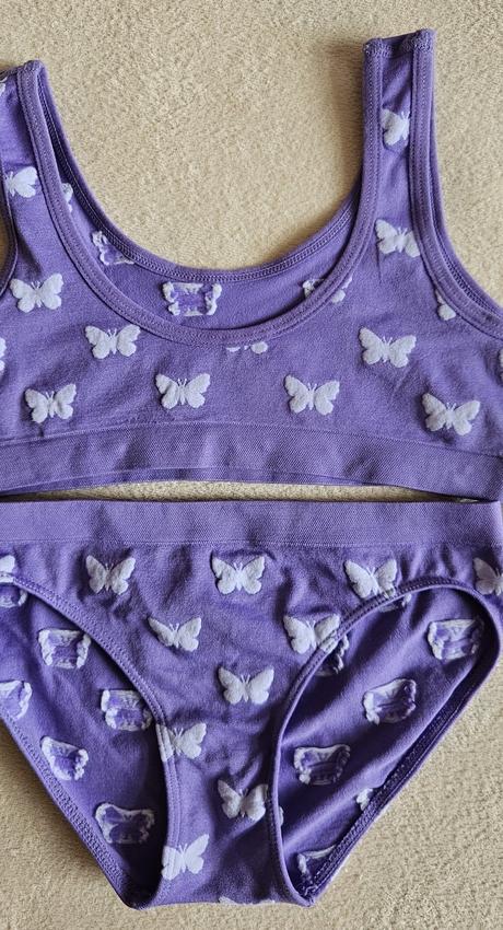 Dívčí set spodního prádla (kalhotky+podprsenka), 128