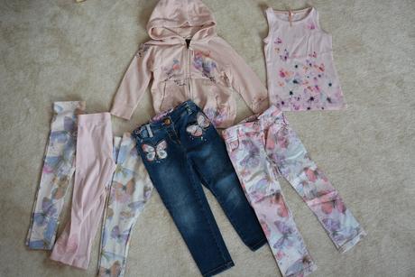Komplet s motýlkama- mikina, džíny, slimky,legíny, 86–98