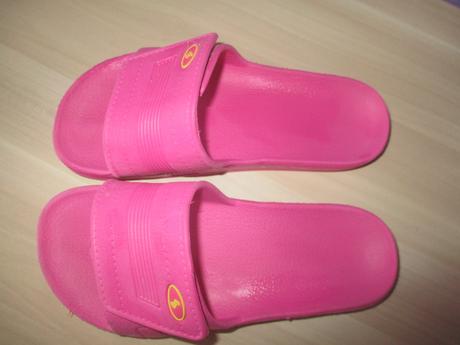 Gumové pantofle salmiro, 32