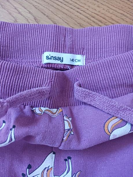 Tepláčky č.140, 140