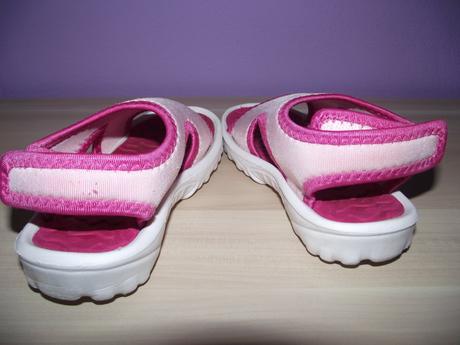 Lehučké sandálky nejen k vodě, chipmunks,25