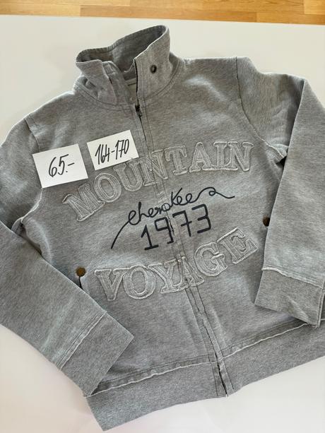 Balík holka 122-168, 140–152