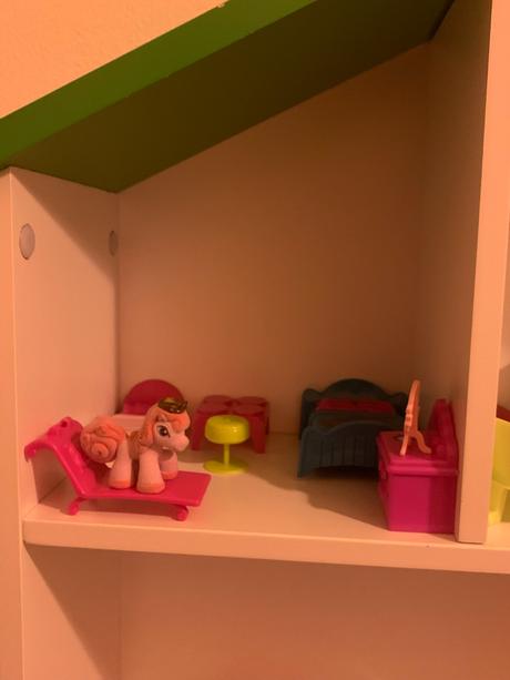 Drevená polička - domček, 