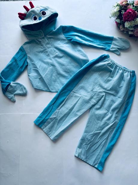 An3/ kostým chlapecký - v.cca 2/3 roky,