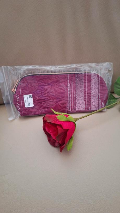 Mary kay kosmetická taštička malinová, 