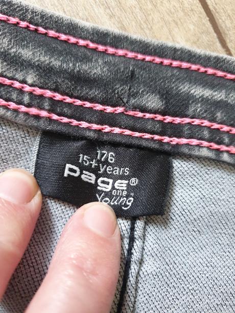 Dívčí kraťasy džínové, 176