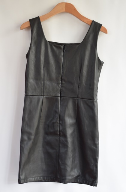 Koženkové šaty vel. 10 - 11 let, primark,146