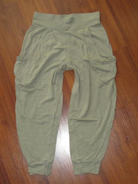 Třičtvrteční haremky, 122