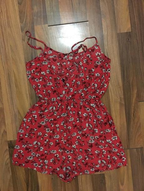 Červený kraťáskový overal, vel m/l, hm, h&m,m