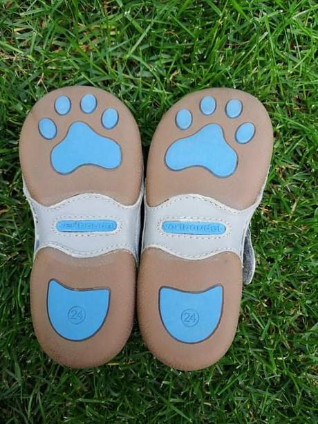 Vertbaudet vel. 24 kompromis barefoot, vertbaudet,24