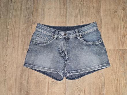 Kraťasy, c&a,152
