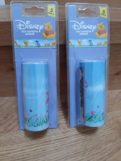 Samolepící tapeta.,