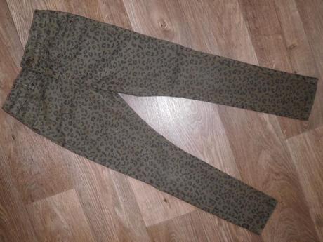 Džíny se vzorem vel. 140/146, c&a,146