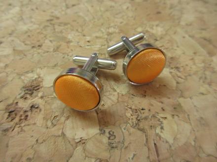 E247      manžetové knoflíčky, 