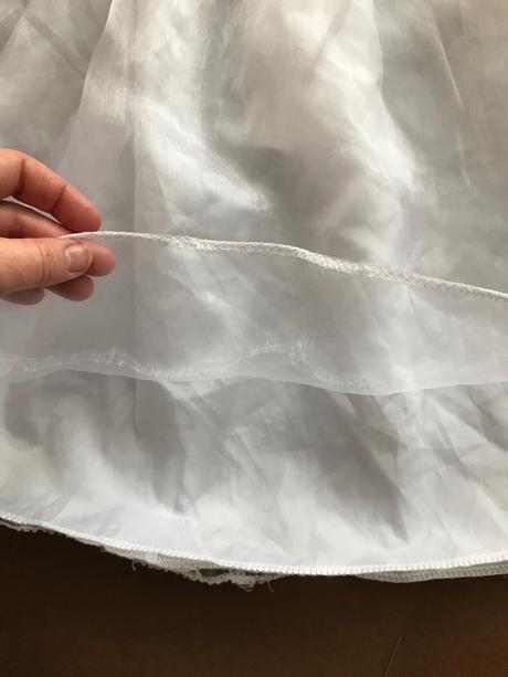 Vel.2/4 roky - st5/ kostym šaty bílé, 