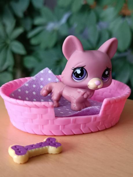 Lps pejsek + pelíšek + deka + kost,