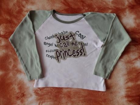 Silnější tričko s nápisem, 122