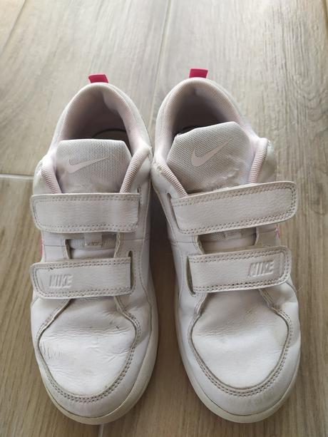 Bílé botasky na suchý zip, nike,35