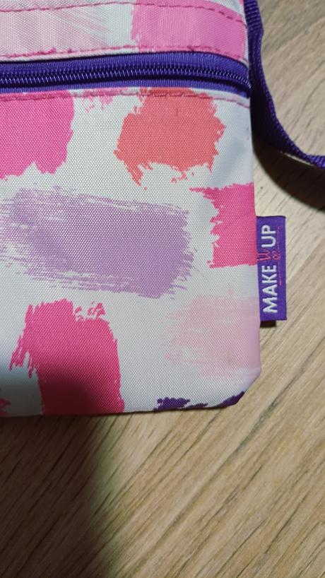 Mala tasticka make it up, 