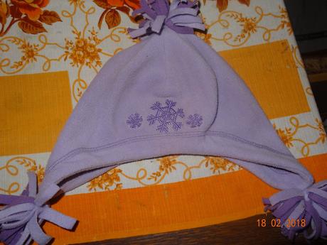 Dívčí čepice, tu,92