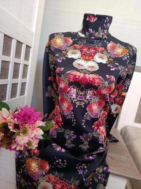 Květinkové šaty, zara,m