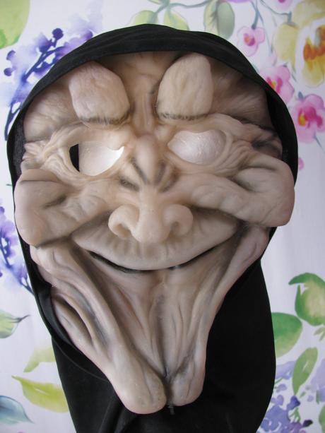 Karnevalová maska filmové scifi, halloween apod.,