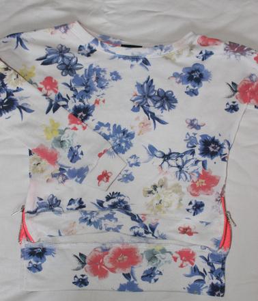 Va17 nápaditá mikina s květy 8-10 let, young dimension,134