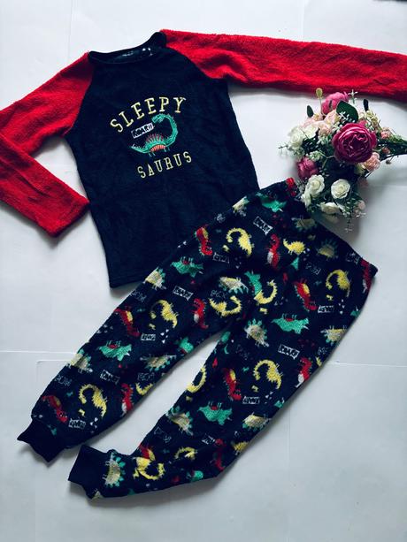 Ob/ pyžamo fleecové - v.6/7 let, primark,122